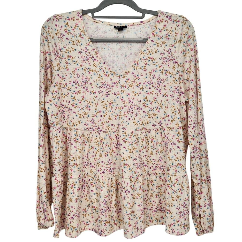 Torrid Texture Jersey V-Neck Long Sleeve Tiered Floral Top Women's 00‎